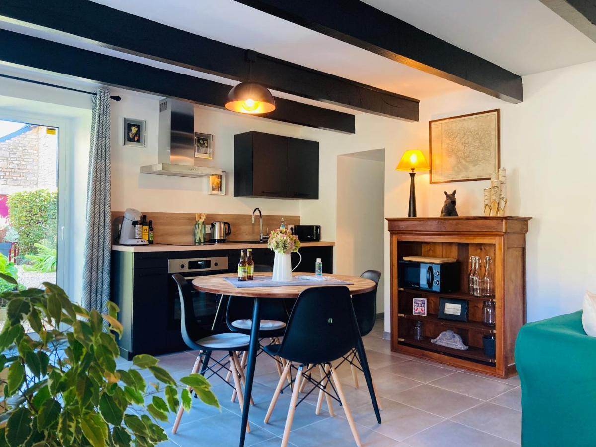 Charmante Petite Maison Renovee Quistinic Eksteriør billede